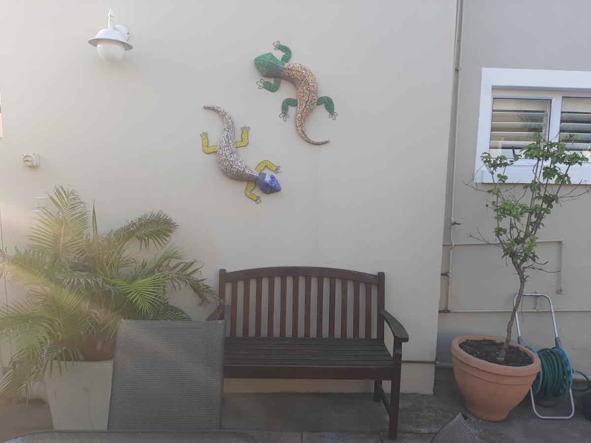 Urban Manor Bed & Breakfast Port Elizabeth Exterior foto